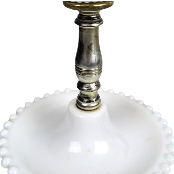 Vintage Milk Glass Hobnail Lamp: Retro White Bedside Table Lamp - Picture 5 of 9